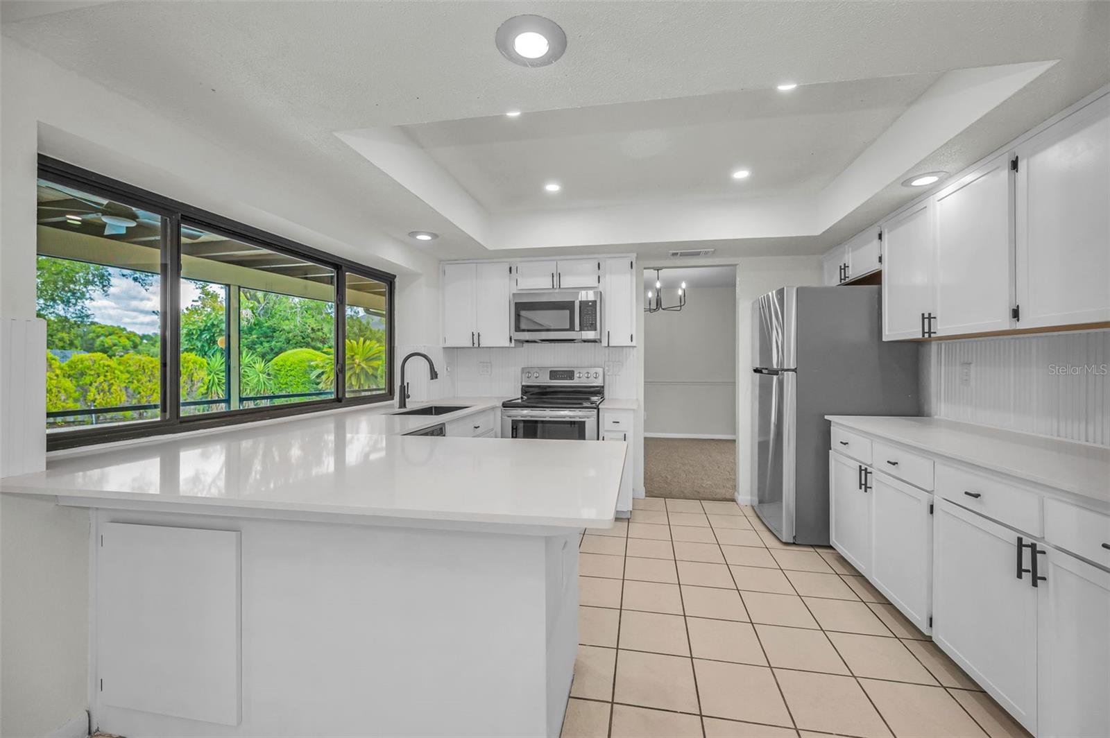 LAKE VALENCIA - - Residential