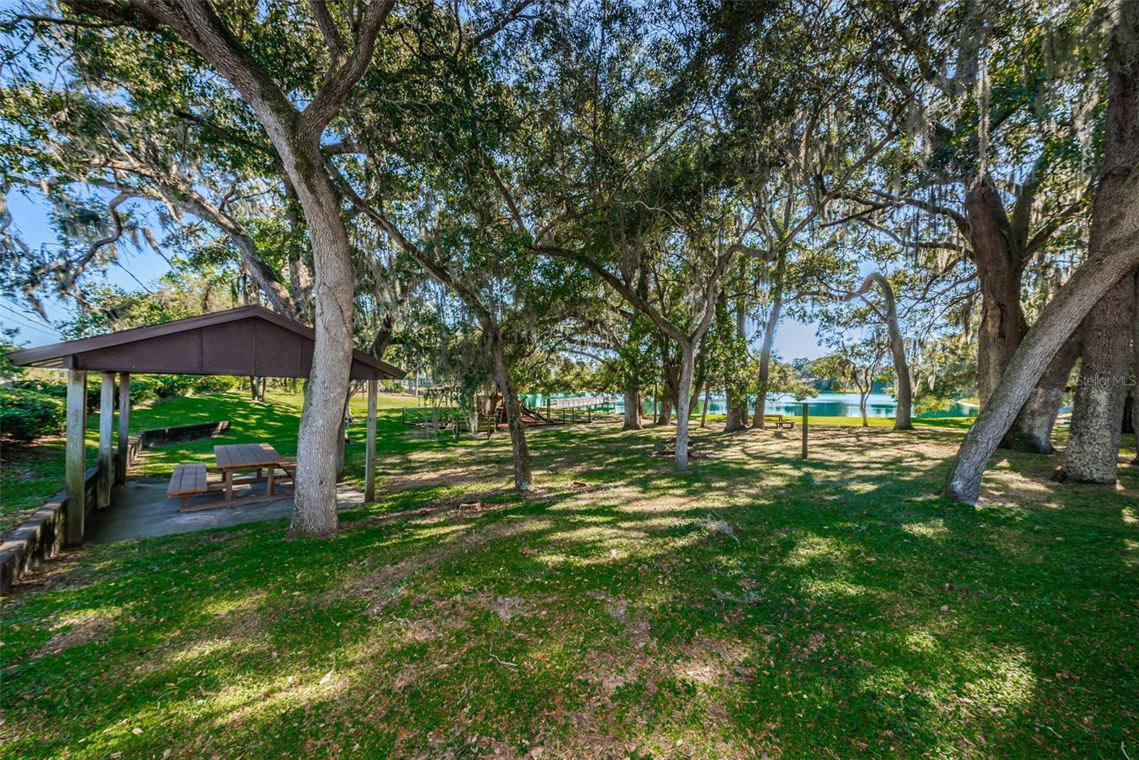 LAKE VALENCIA - - Residential