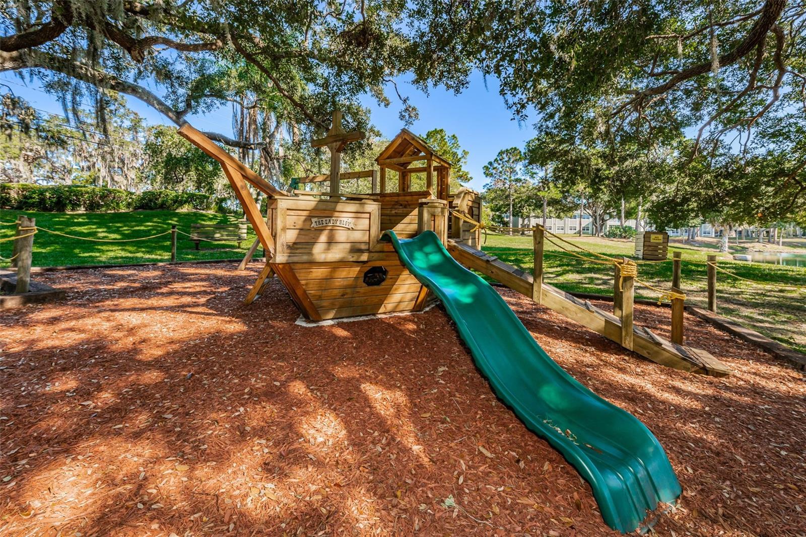 LAKE VALENCIA - - Residential