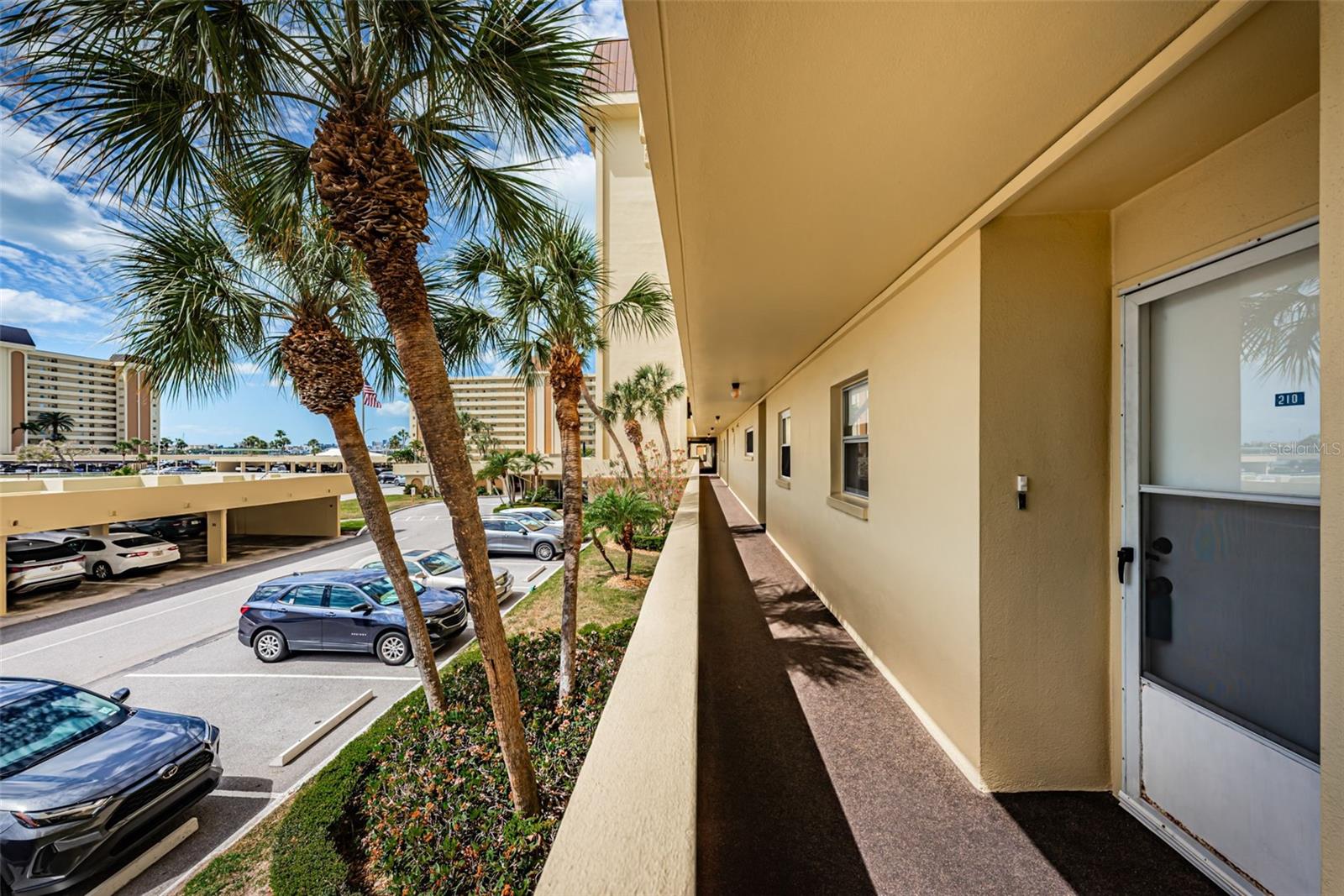 COLUMBIA TOWERS CONDO - Residential