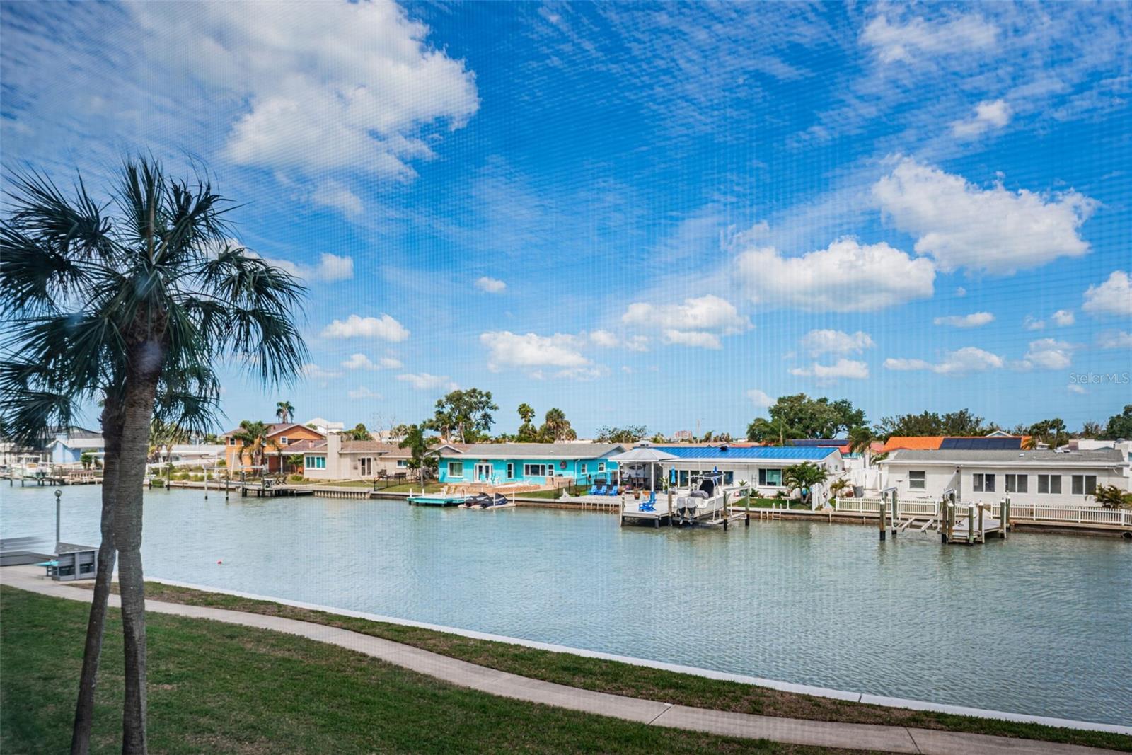 COLUMBIA TOWERS CONDO - Residential