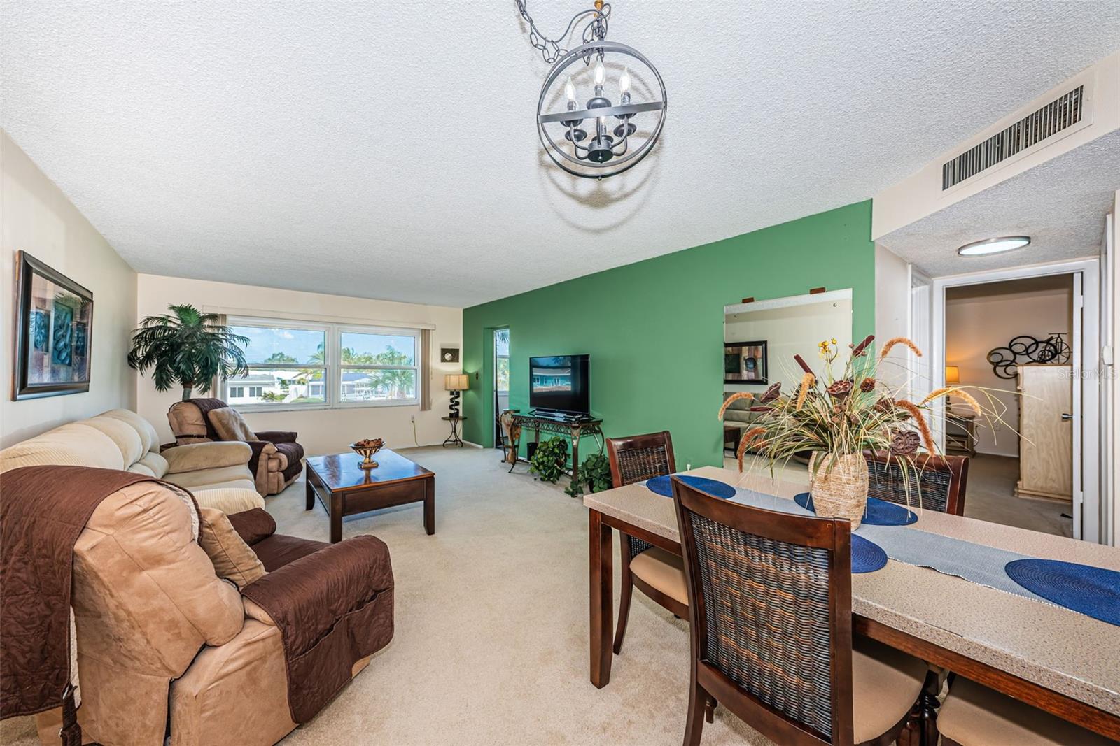 COLUMBIA TOWERS CONDO - Residential