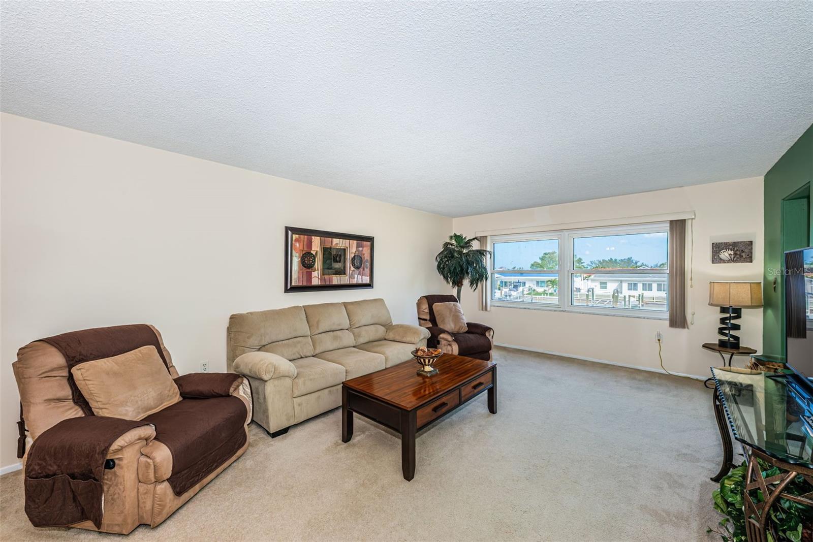 COLUMBIA TOWERS CONDO - Residential