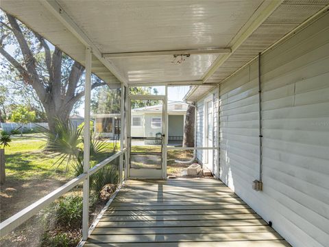 A home in PALMETTO