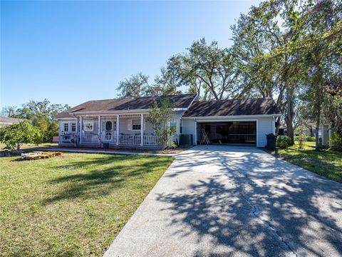 A home in PALMETTO