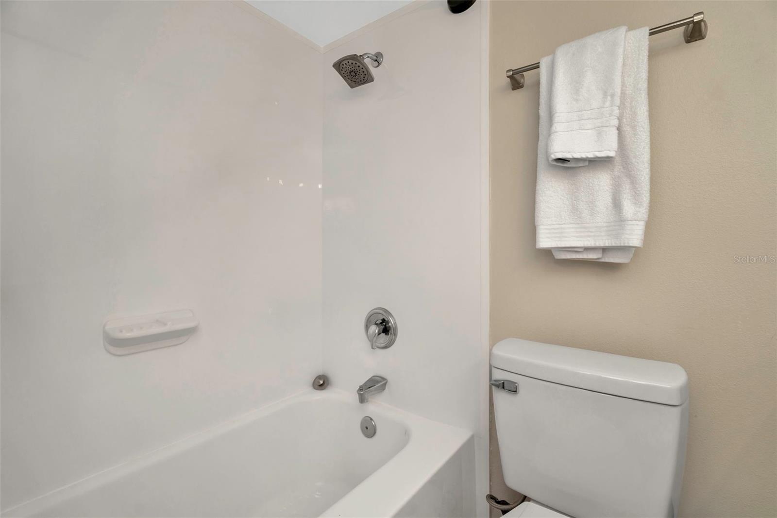 BAY ISLAND GROUP 1 - Residential Lease