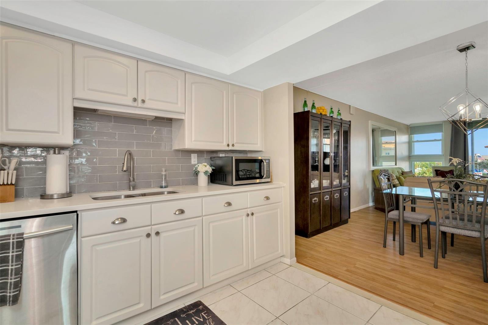 BAY ISLAND GROUP 1 - Residential Lease