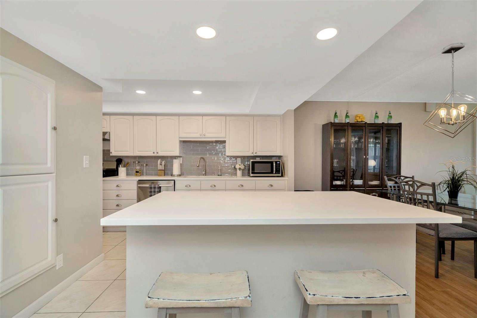 BAY ISLAND GROUP 1 - Residential Lease