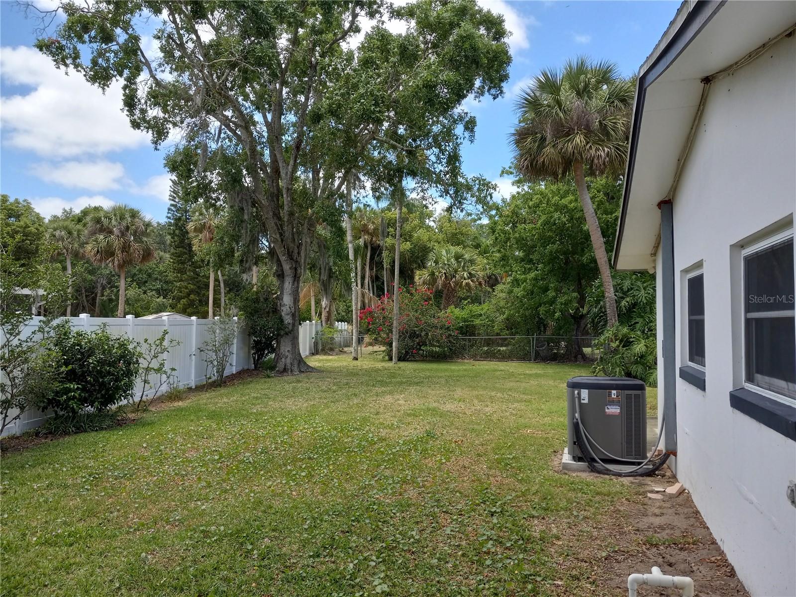 1322 ROYAL BIRKDALE CIRCLE