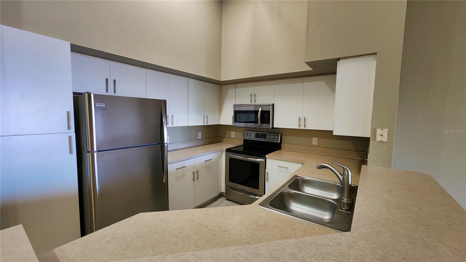 BELLA VILLINO VI - Residential Lease