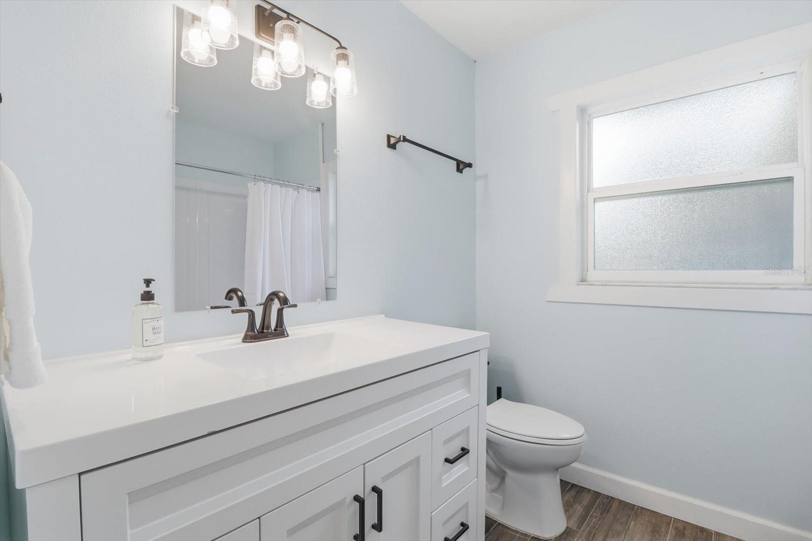 INDIAN WATERS UNIT 02 - Residential