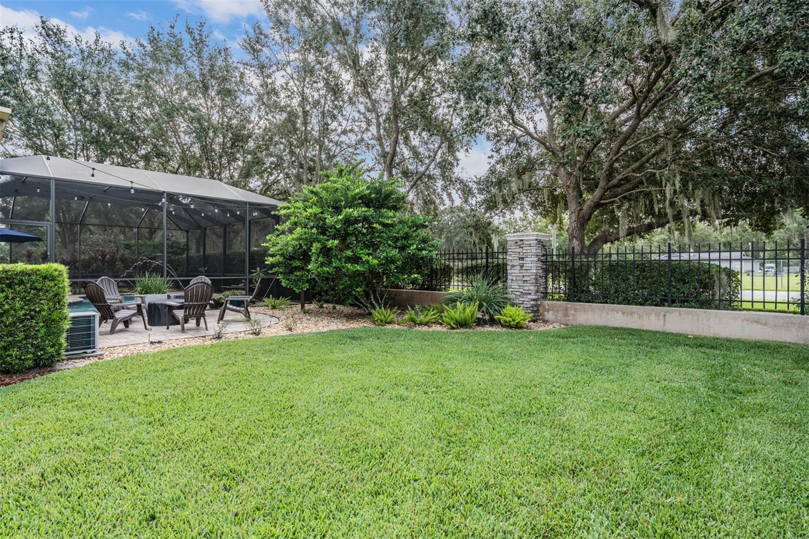 LAKE THOMAS POINTE - Residential