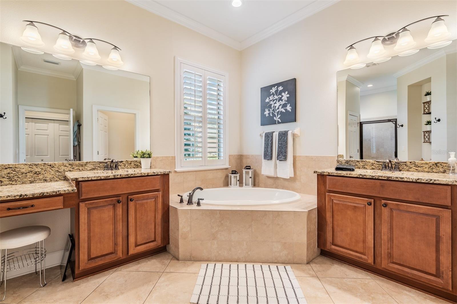 LAKE THOMAS POINTE - Residential
