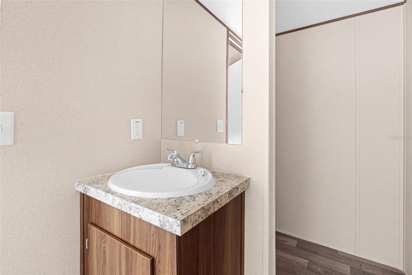 HICKORY HILL - Residential