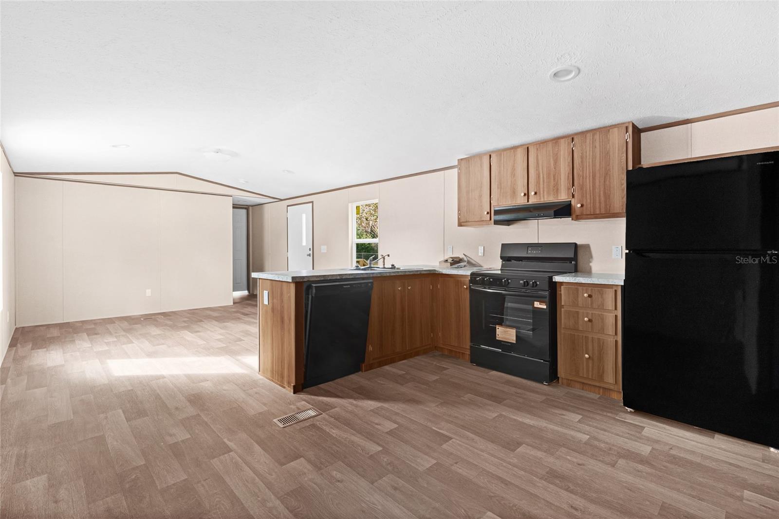 HICKORY HILL - Residential