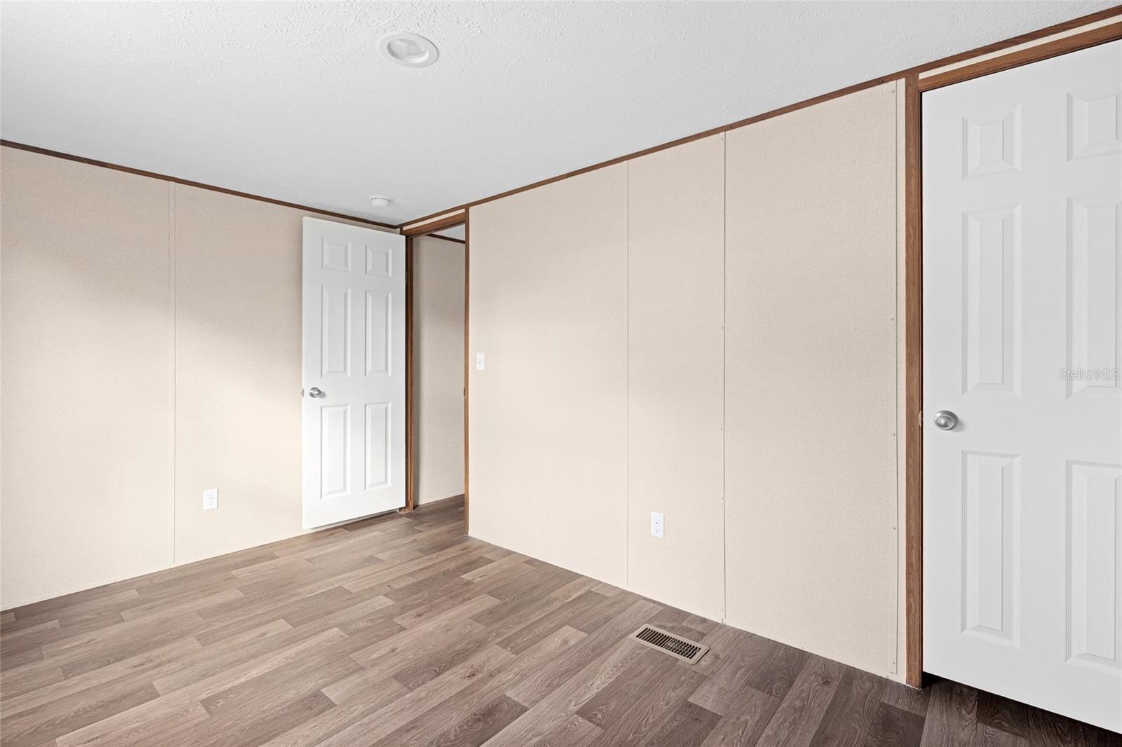 HICKORY HILL - Residential