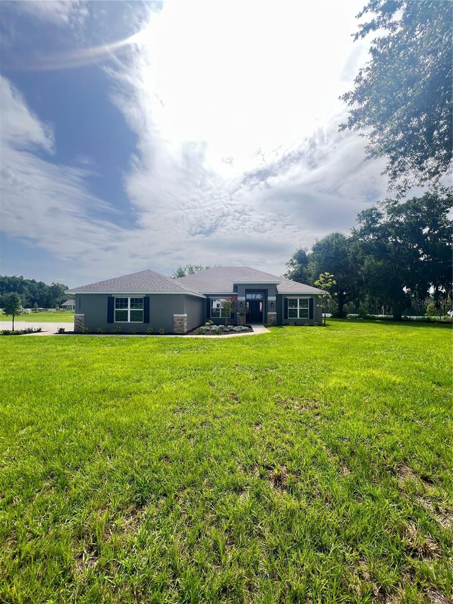 Photo of 36861 Hidden View Circle, Dade City, FL 33523 (MLS # TB8524754)