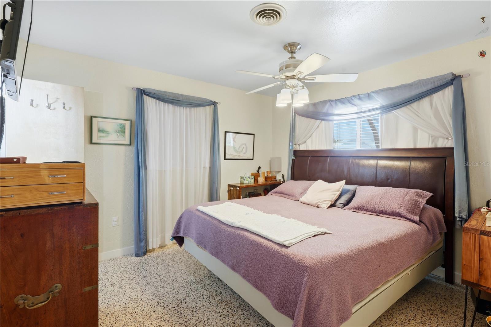 WATERFRONT ESTATES - Residential