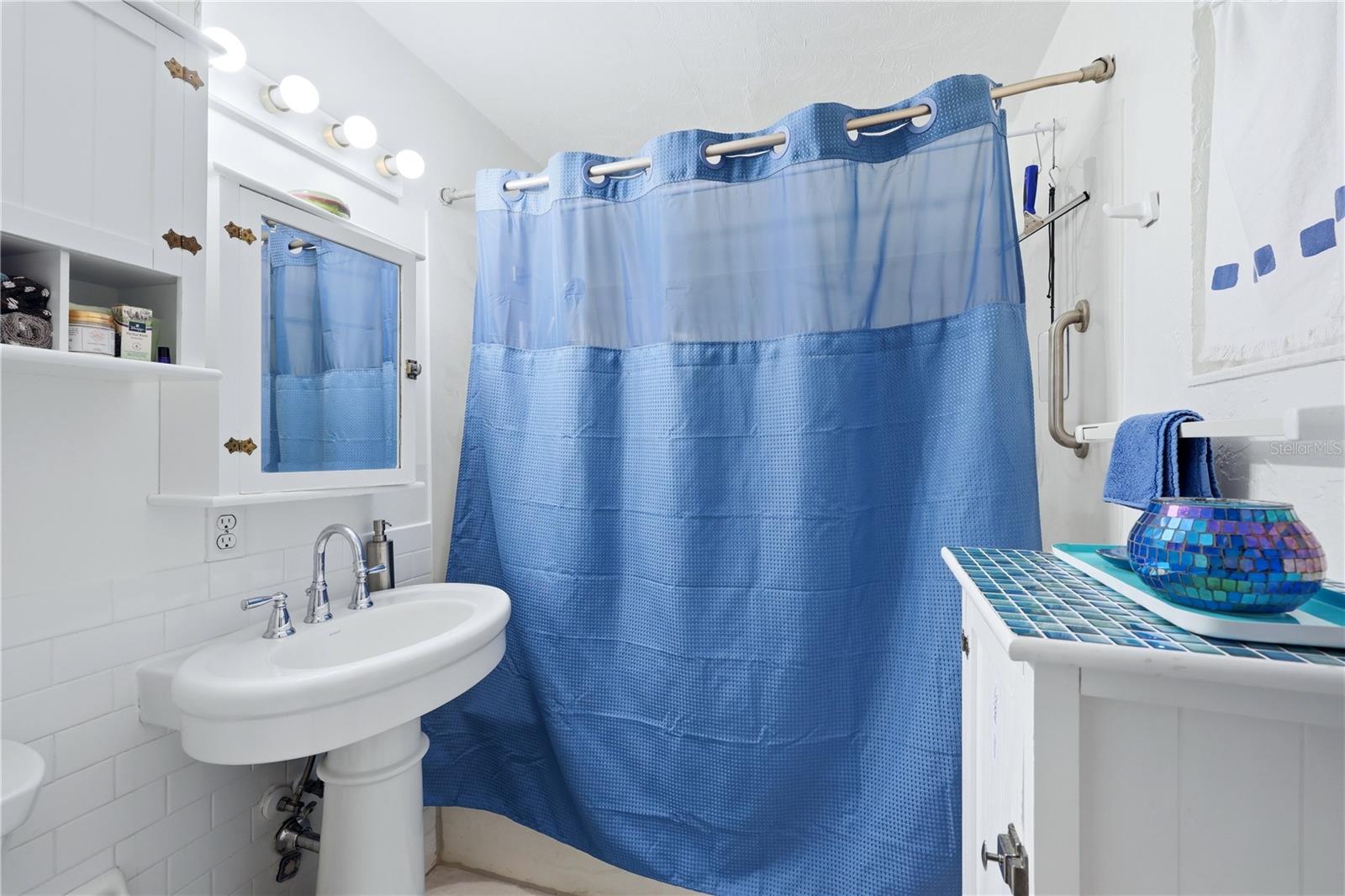 WATERFRONT ESTATES - Residential