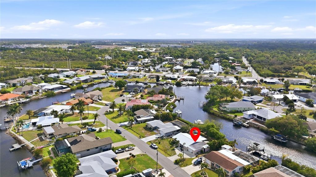 Photo of 704 Portia Street N, Nokomis, FL 34275 (MLS # N6143624)