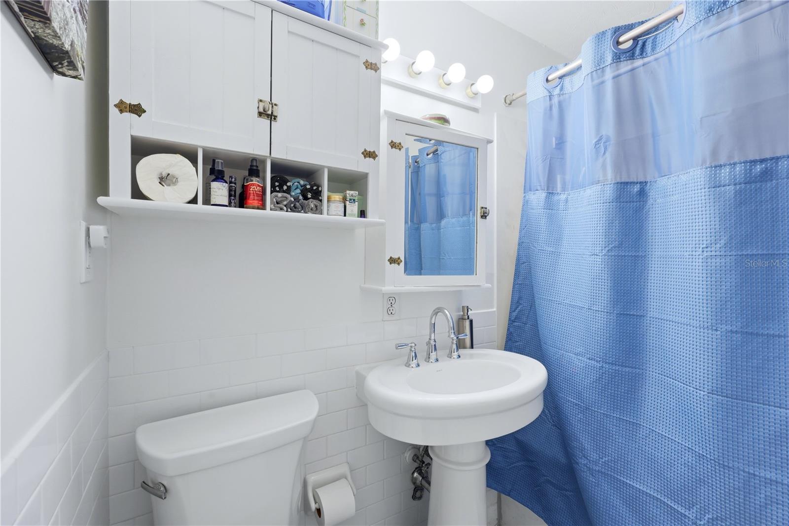 WATERFRONT ESTATES - Residential