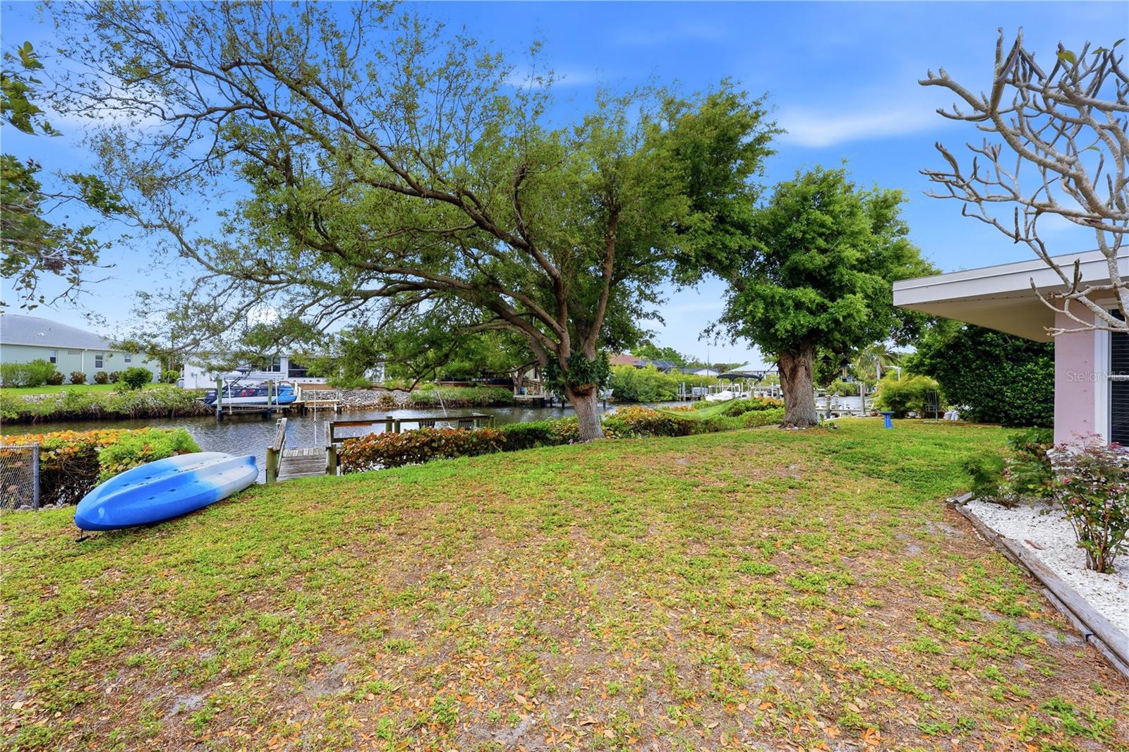 WATERFRONT ESTATES - Residential