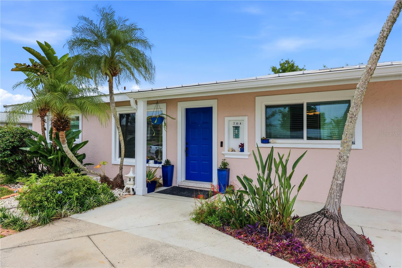 WATERFRONT ESTATES - Residential