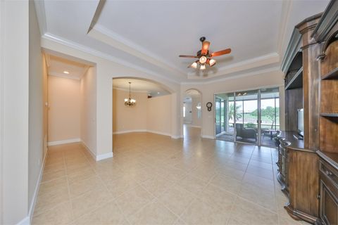 Single Family Residence in SUN CITY CENTER FL 1618 EMERALD DUNES DRIVE 8.jpg