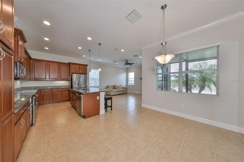 Single Family Residence in SUN CITY CENTER FL 1618 EMERALD DUNES DRIVE 10.jpg