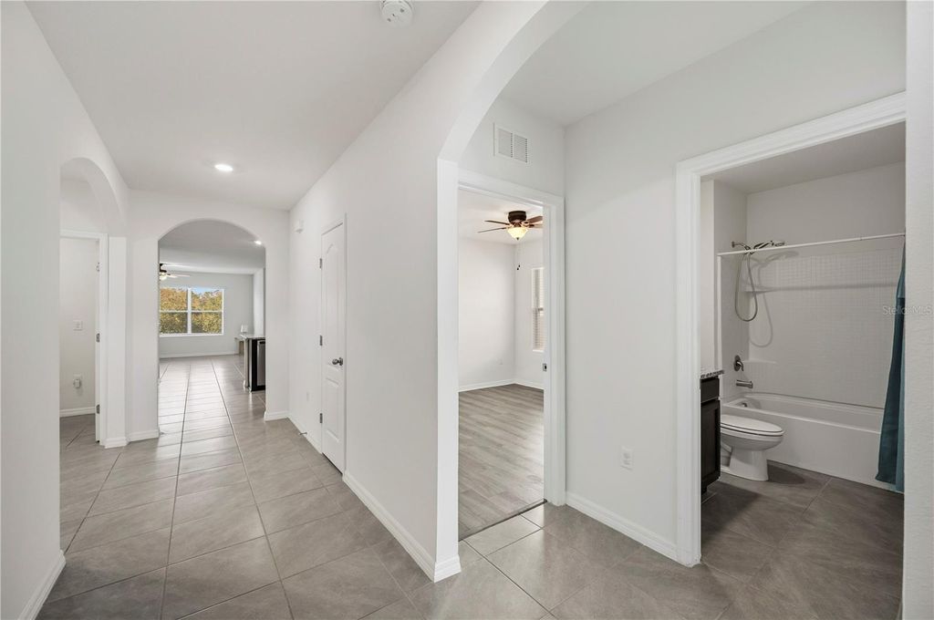 Photo of 2719 Grandbury Grove Road, Lakeland, FL 33811 (MLS # L4956813)
