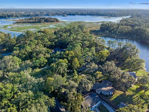 A home in LAKE MARY