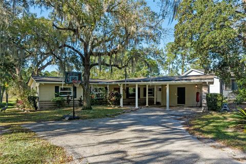 A home in LAKE MARY