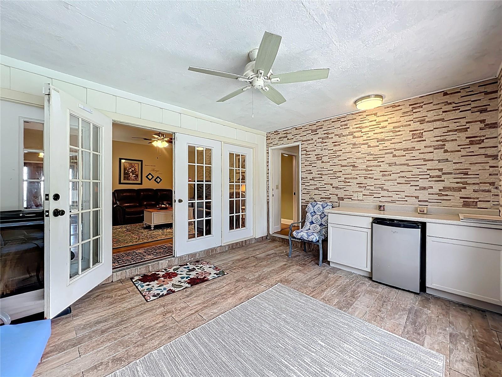 MEADOWS AT RIO PINAR - Residential