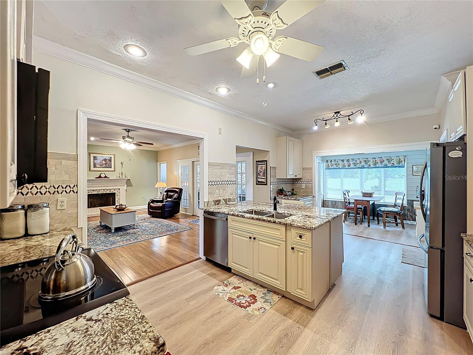 MEADOWS AT RIO PINAR - Residential