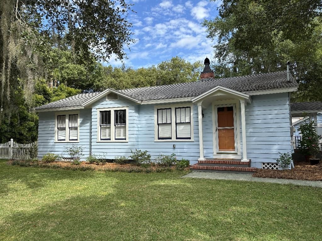 Photo of 224 Overlook Road, Winter Park, FL 32789 (MLS # TB8439469)