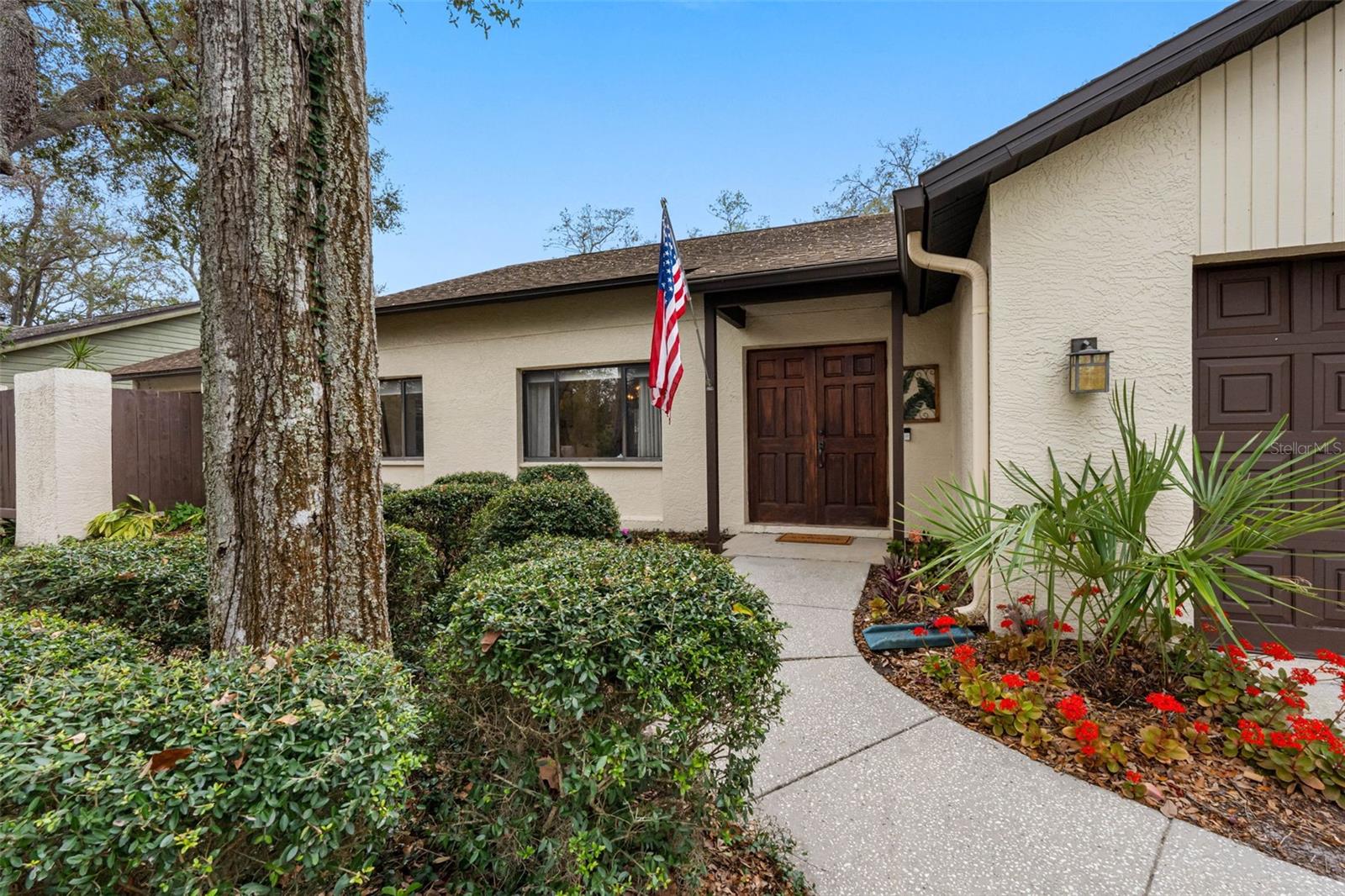 365 MAYFAIR CIRCLE E