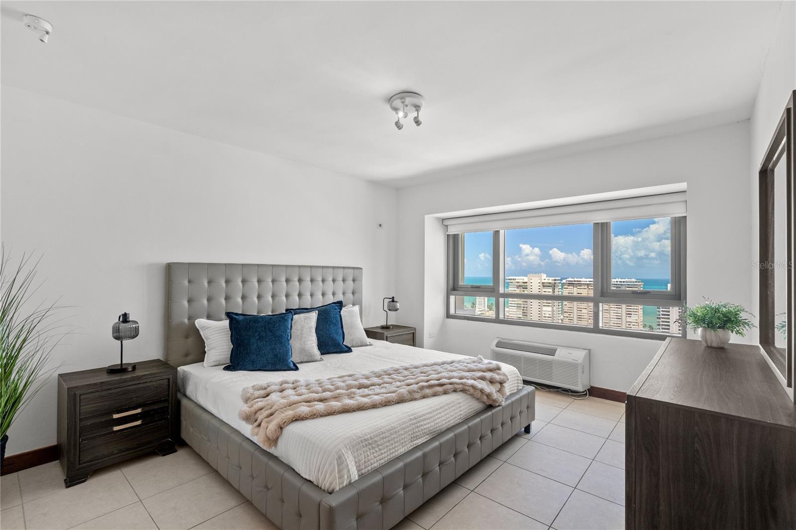 GALLERY PLAZA - Residential Lease