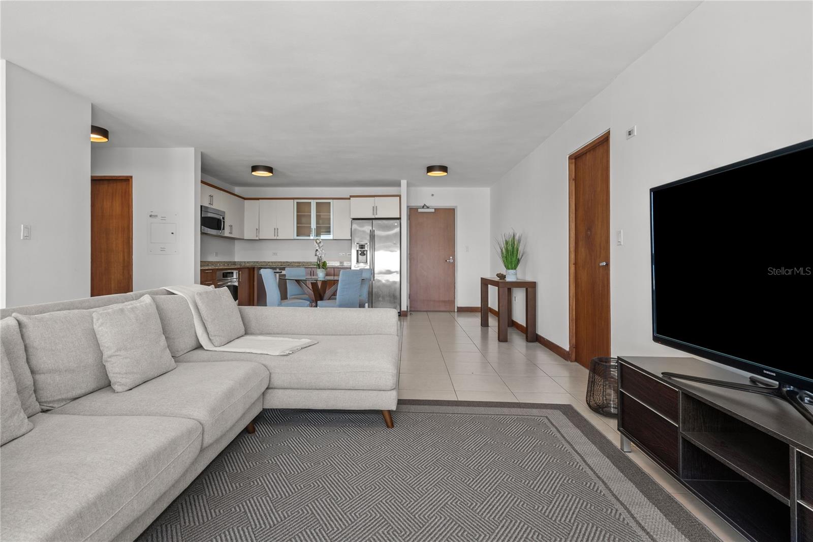 GALLERY PLAZA - Residential Lease