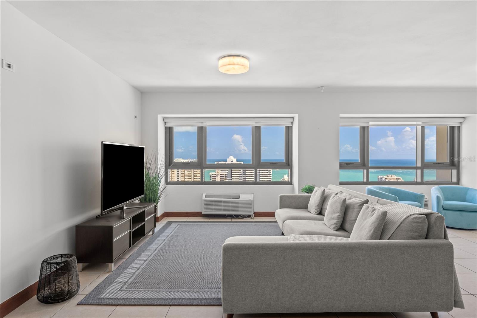 GALLERY PLAZA - Residential Lease