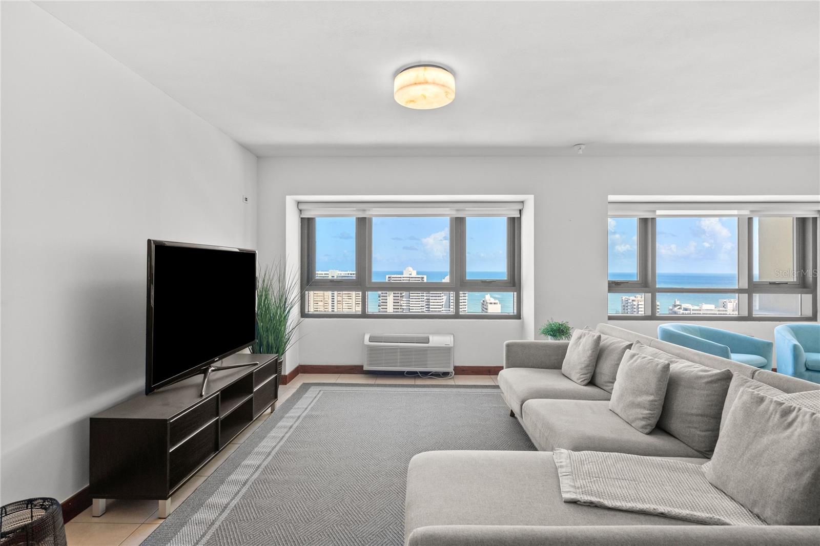 GALLERY PLAZA - Residential Lease