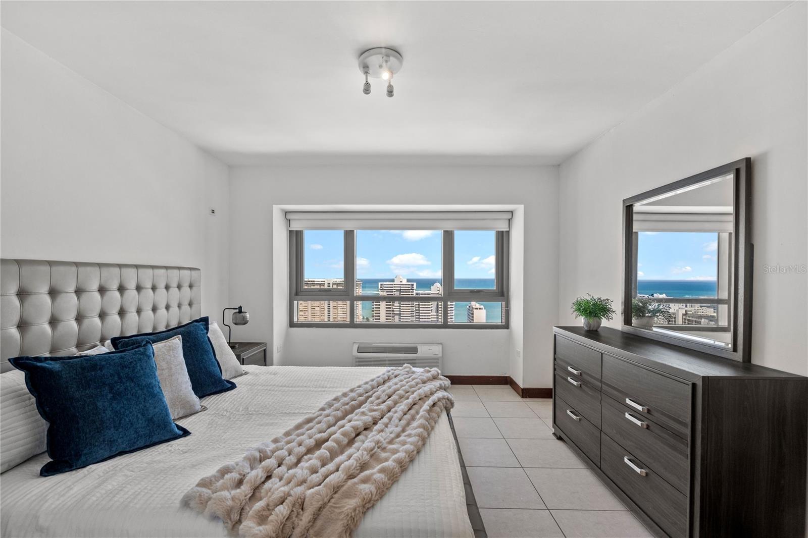 GALLERY PLAZA - Residential Lease