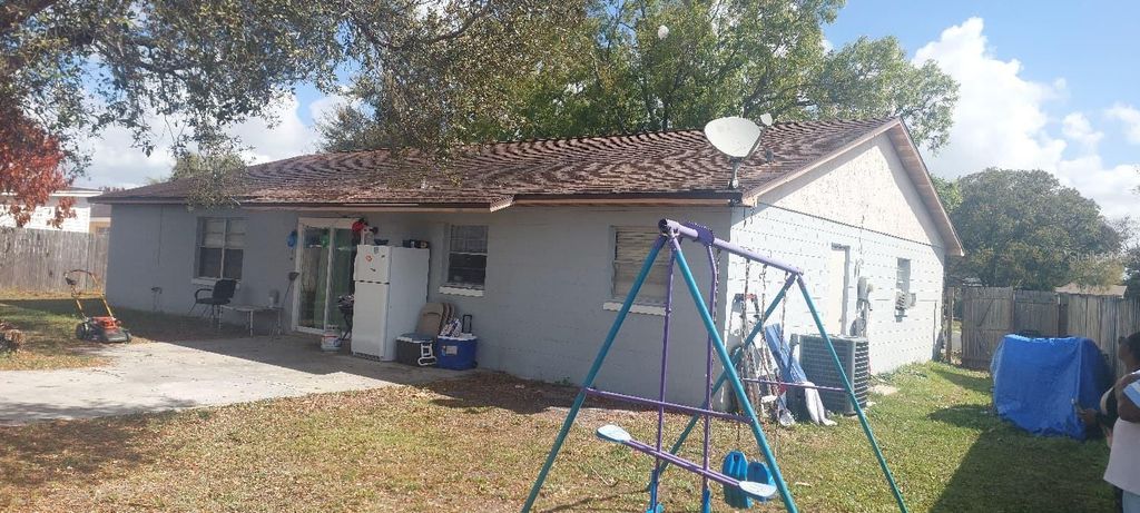 Photo of 6122 Burhley Ct, Orlando, FL 32809 (MLS # O6388859)