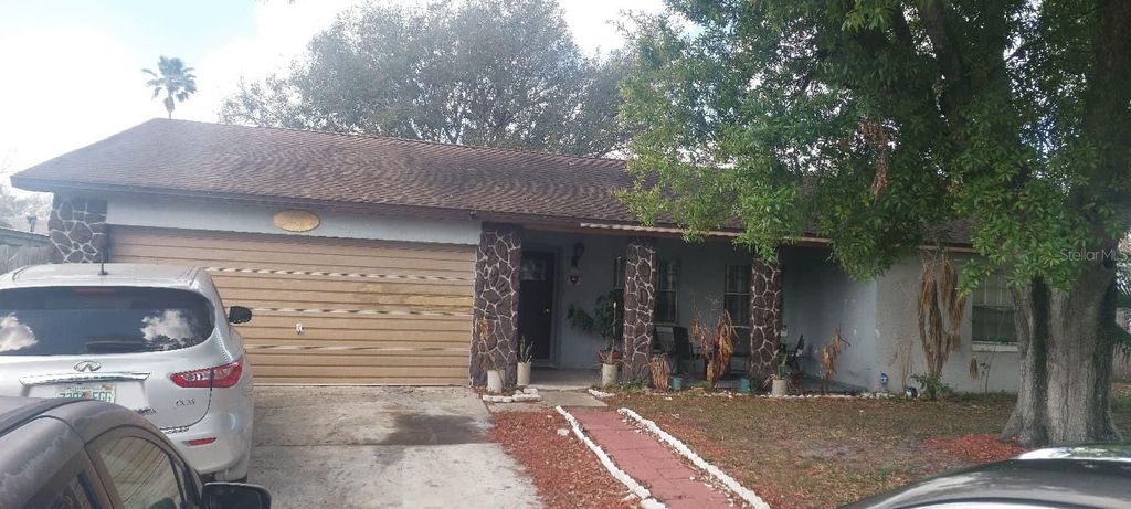 Photo of 6122 Burhley Ct, Orlando, FL 32809 (MLS # O6388859)