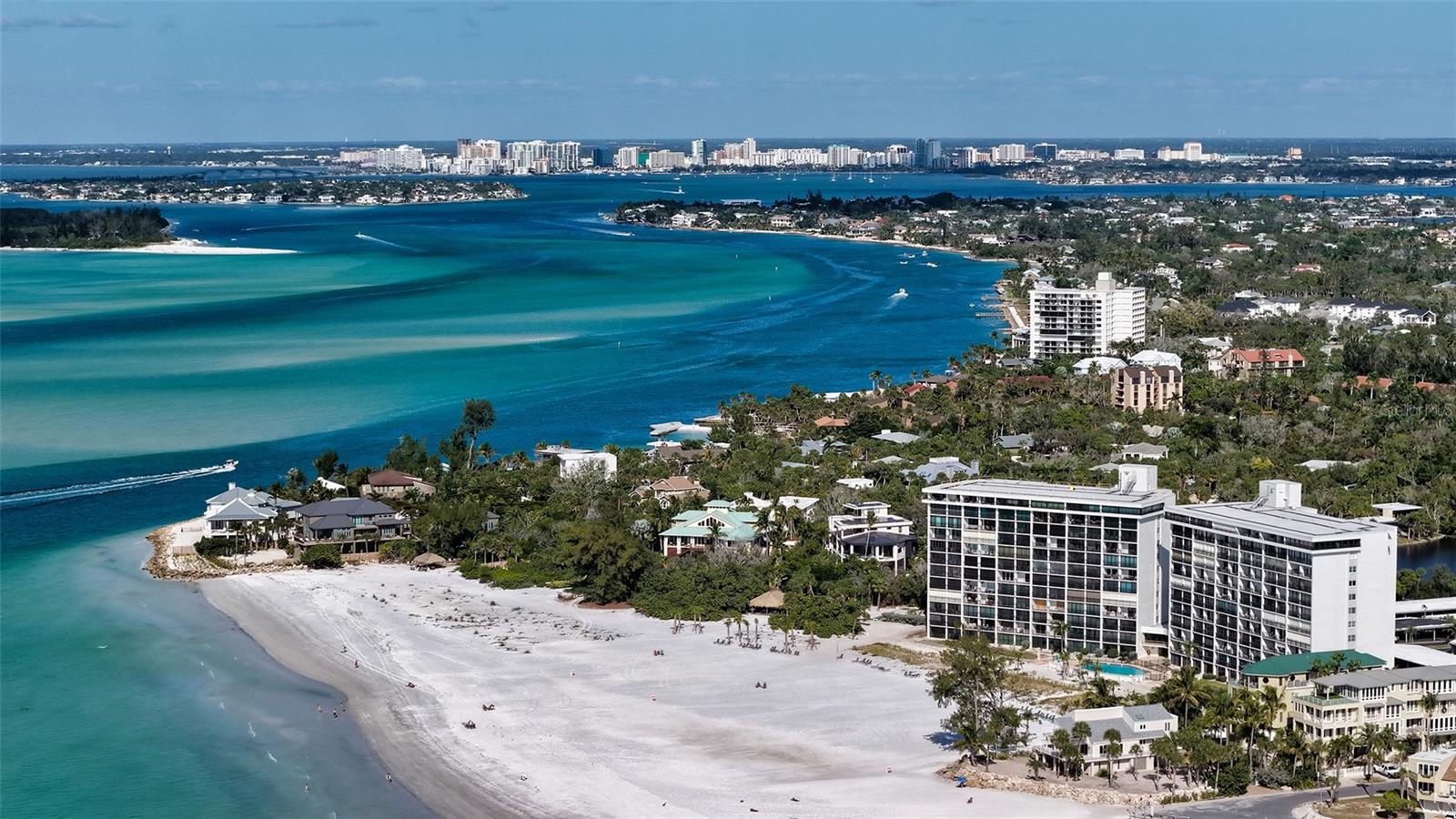 19 WHISPERING SANDS DRIVE 204, SARASOTA, FL, 34242 3 19 WHISPERING SANDS DRIVE 204