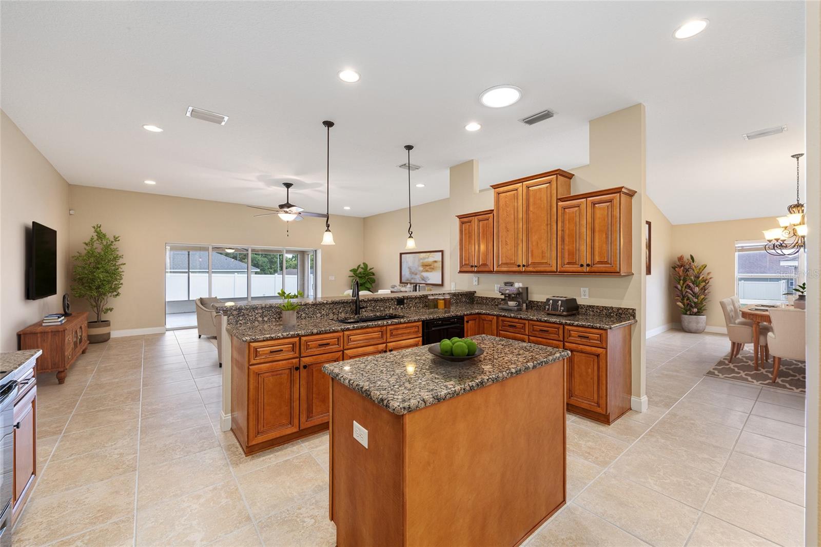 915 SE 69TH AVENUE
