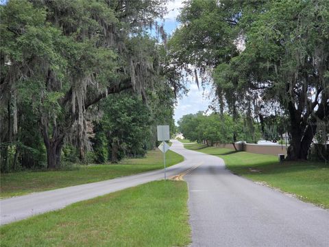 Tiny photo for 915 SE 69th Avenue, Ocala, FL 34472 (MLS # OM724730)