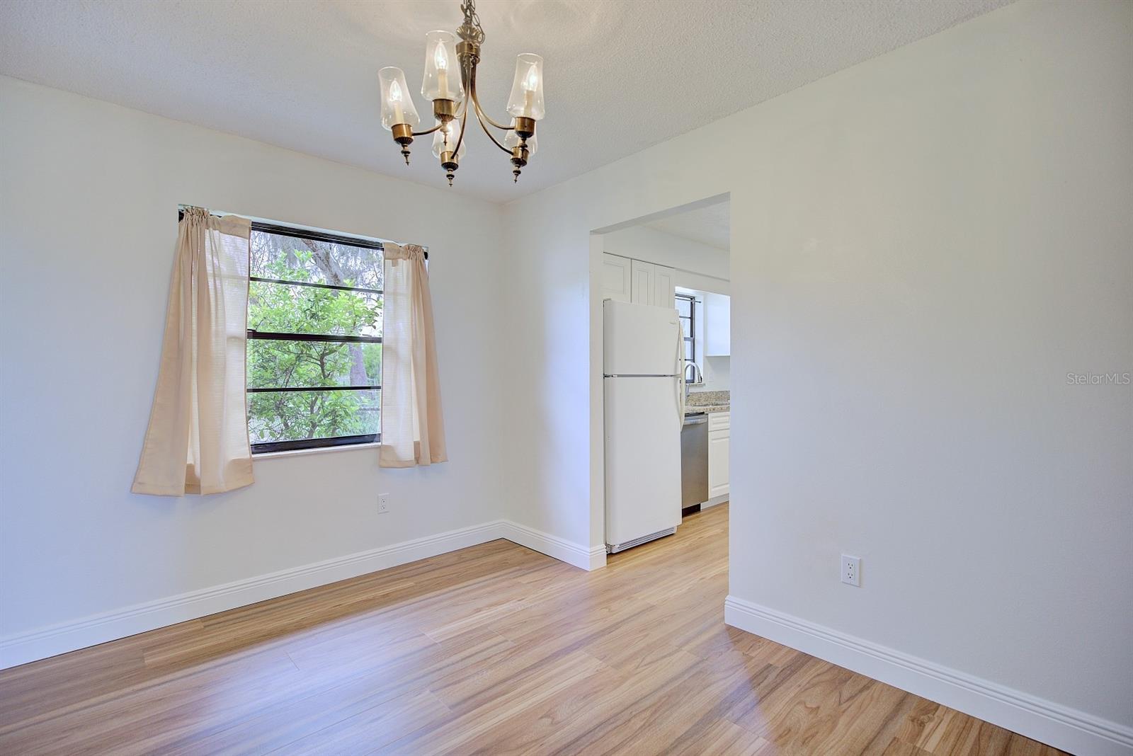 AVON PARK LAKES - Residential