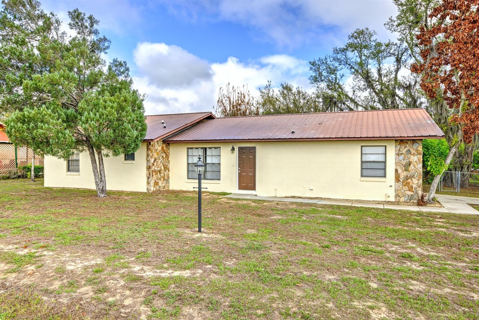 AVON PARK LAKES - Residential