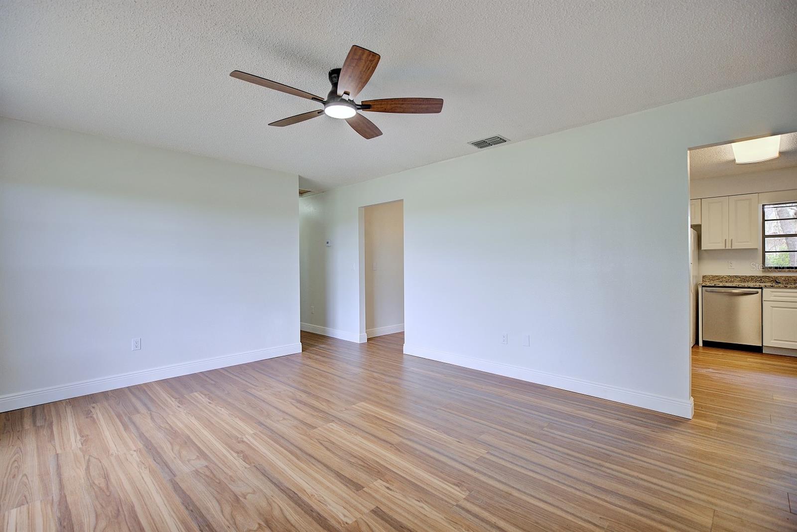 AVON PARK LAKES - Residential