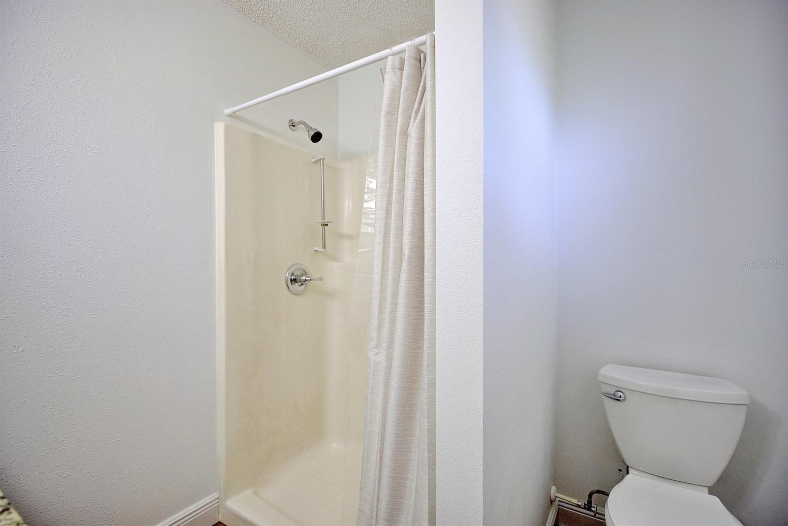 AVON PARK LAKES - Residential